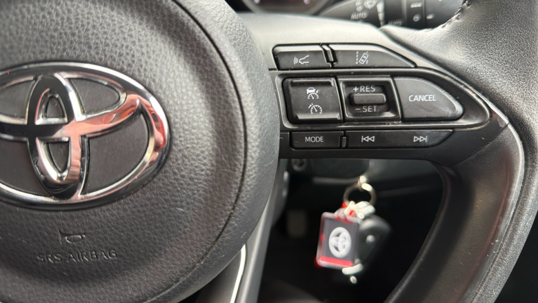 Toyota Yaris 1.5 Hybrid Design 5dr CVT Hybrid Hatchback